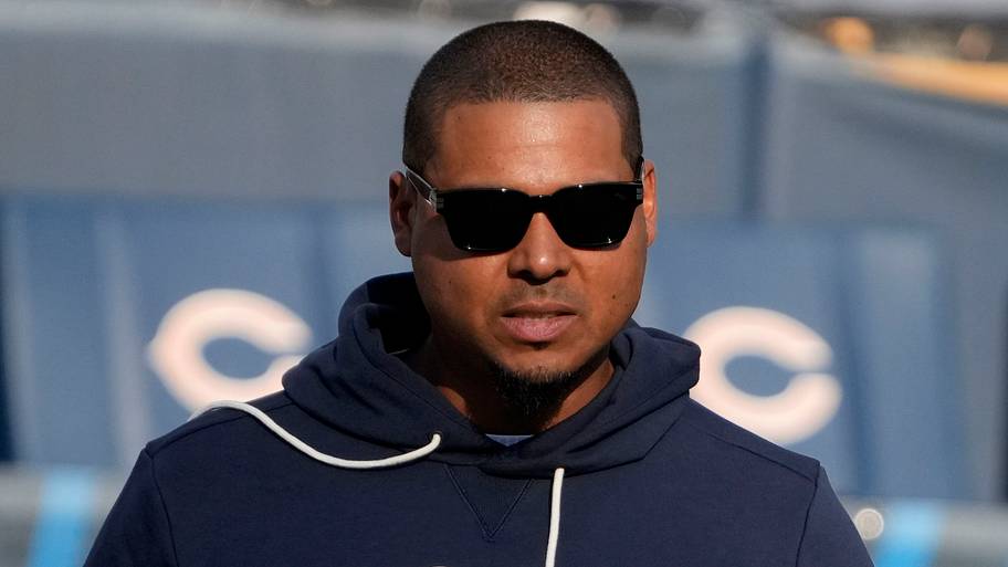 Bears trade deadline big board: Ryan Poles wants Khalil Mack, new name ...