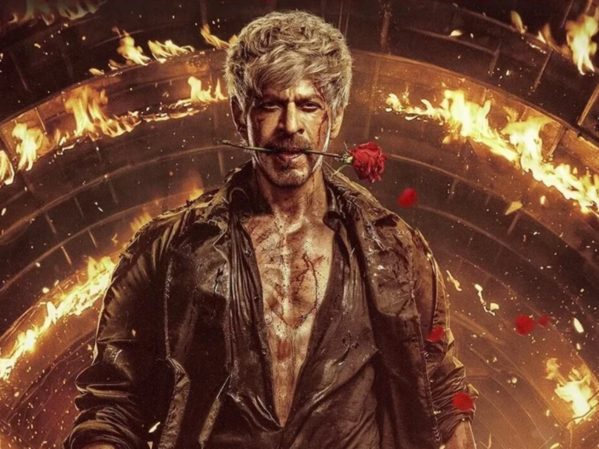 Shah Rukh Khan turns 'Aashiq' in new King poster, walks through fire ...
