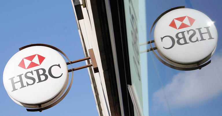 HSBC, utile netto sale del 38% ma ricavi sotto le attese: titolo giù del 6%