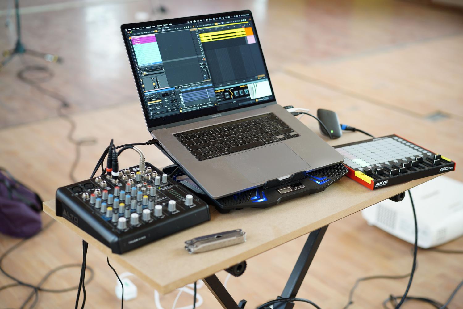 Cómo convertir tu Mac en una estación de DJ profesional