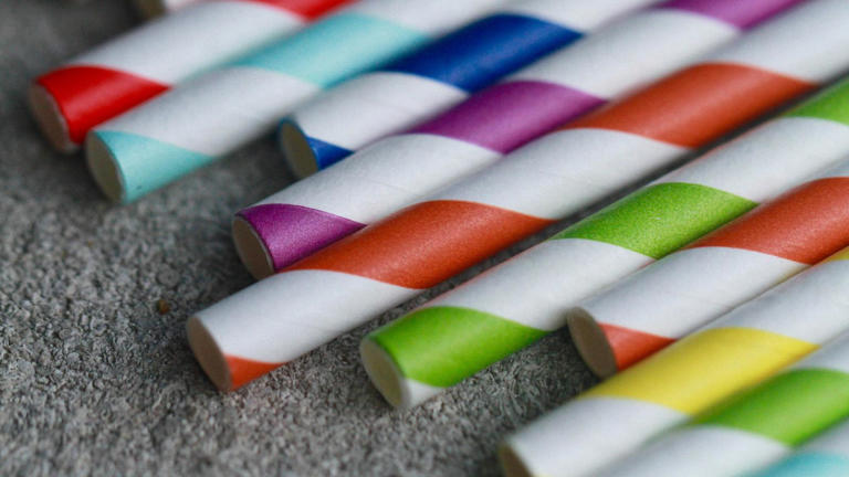 Paper straws 'worse than plastic'? Study finds 6.3 times higher ...