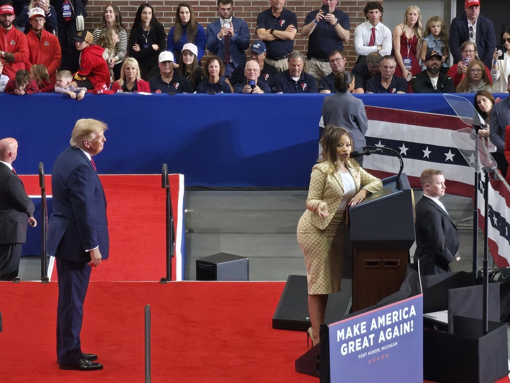 Nicki Minaj’s appearance at Trump rally causes concern – struggling to walk