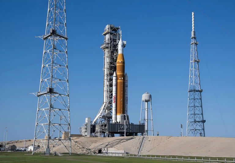 Artemis II faced false cabin-leak warning 15 minutes before moon burn