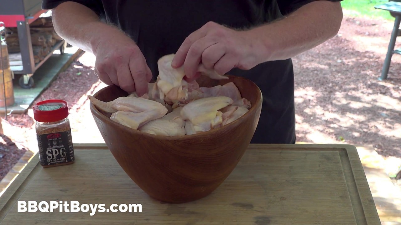 Right wing chicken wings with medium-heat grilling tips