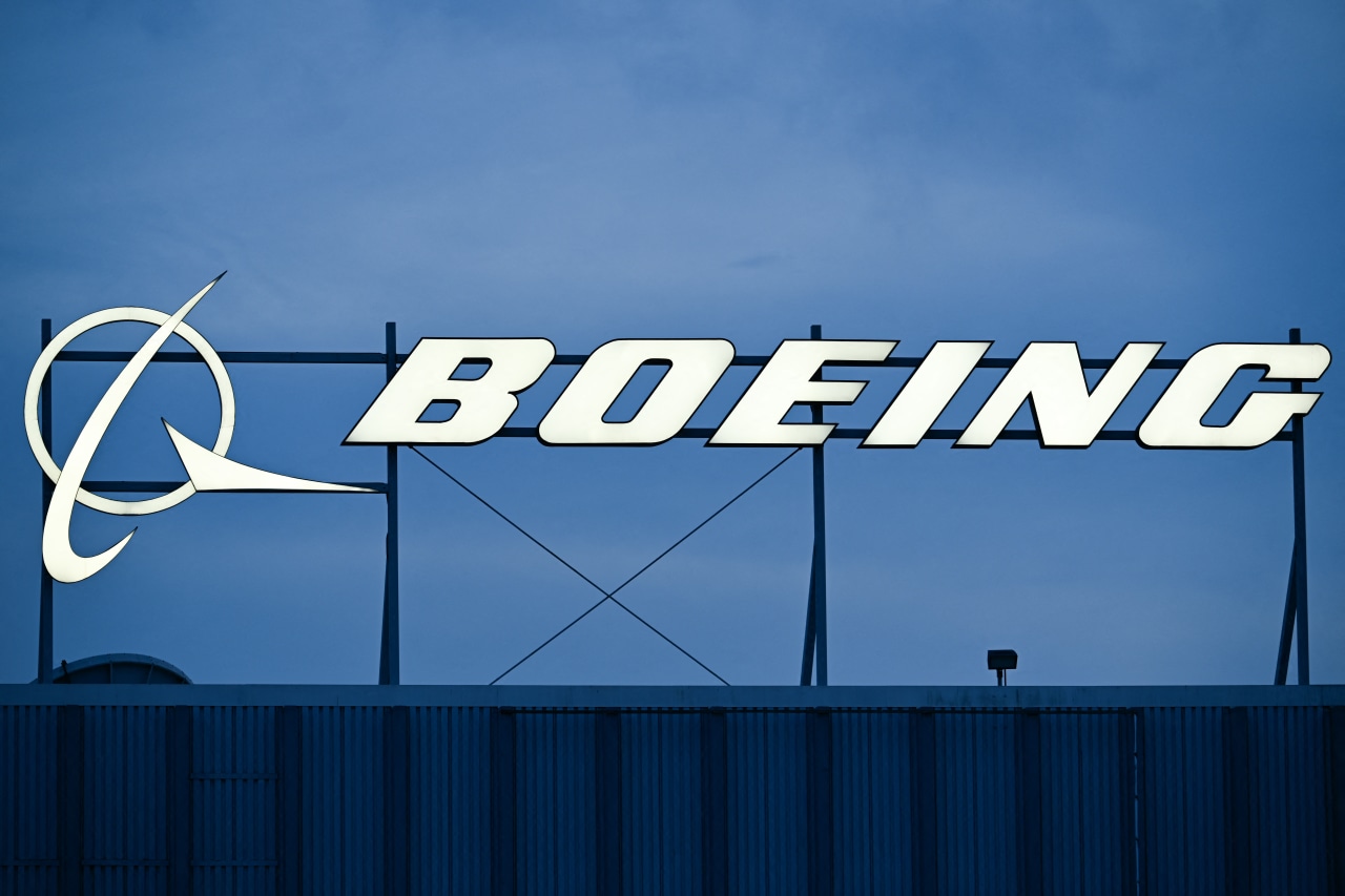 Boeing turnaround shows progress but commercial unit sputters