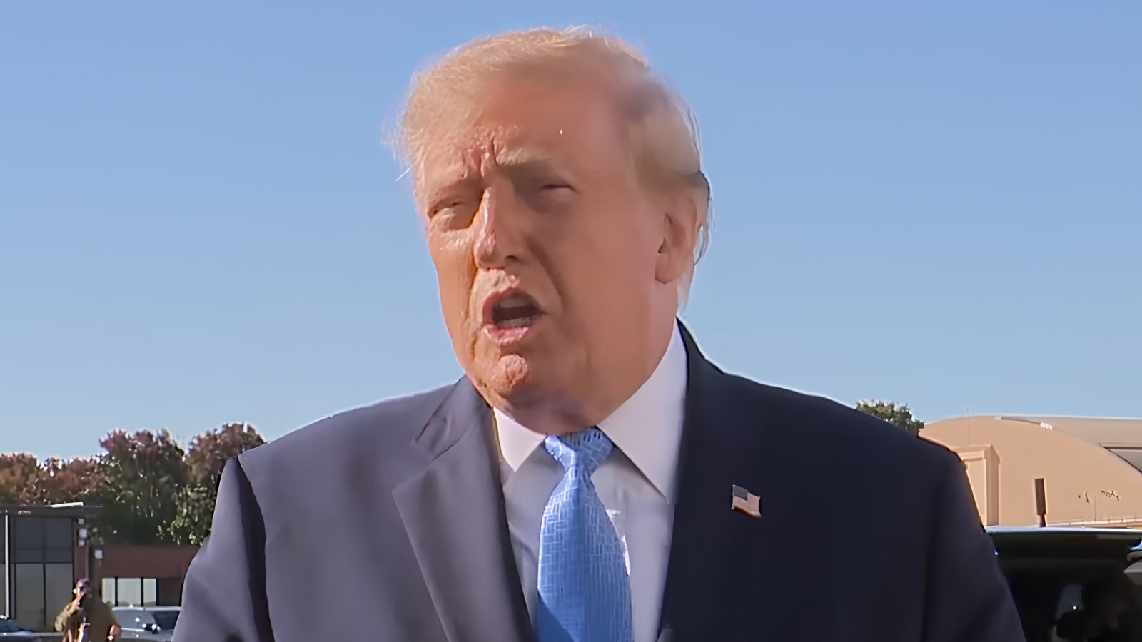 Donald Trump is 'beginning to fail in plain sight' at campaign rallies ...