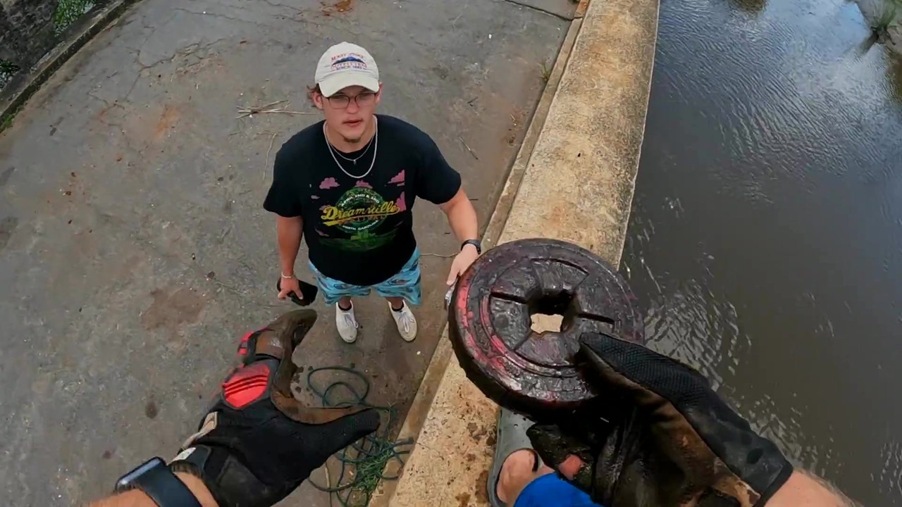 Magnet Fishing A Old Military Dumpsite