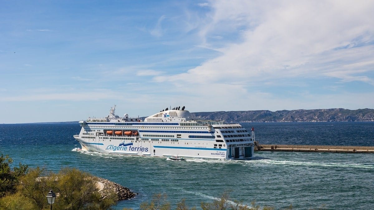 Un navire Algérie Ferries immobilisé en Espagne
