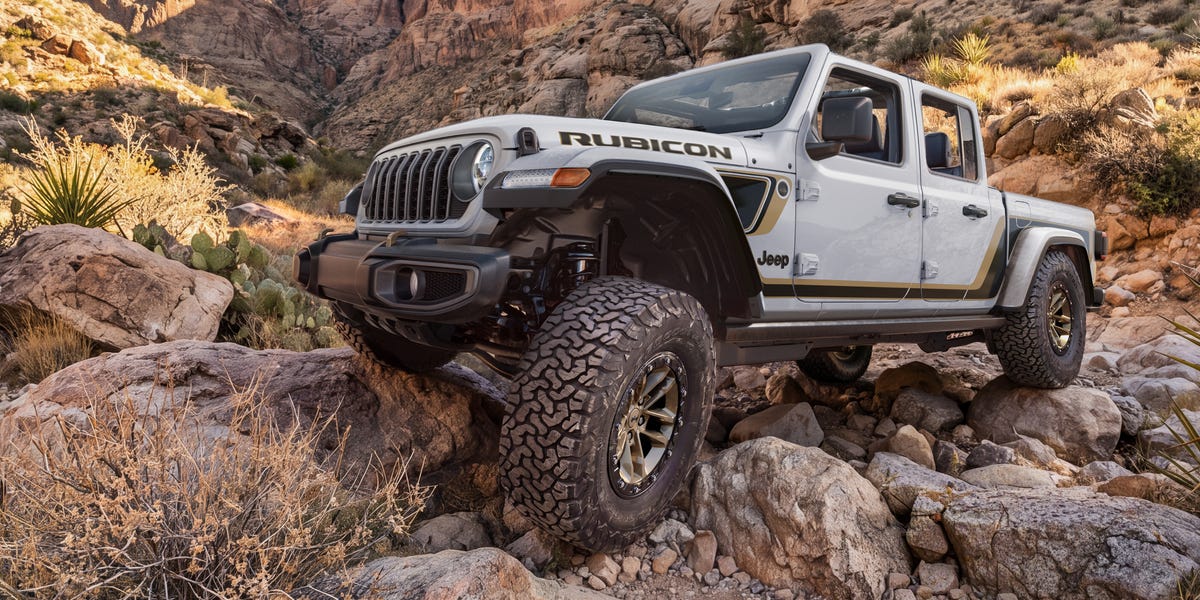 The 2027 Jeep Gladiator loses its base model, but the off-road truck ...