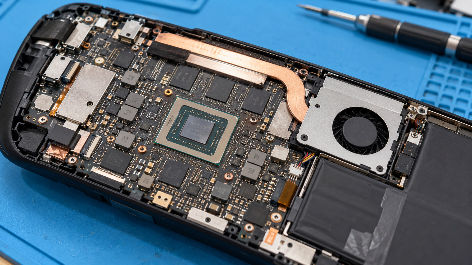 Steam Deck 2 avrebbe 24 GB di RAM: basteranno per i nuovi giochi?