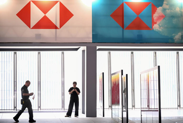 HSBC profit jumps on higher rates, lower costs