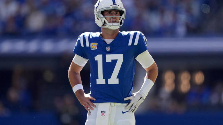 The Colts are sticking with Daniel Jones at quarterback. How much ...