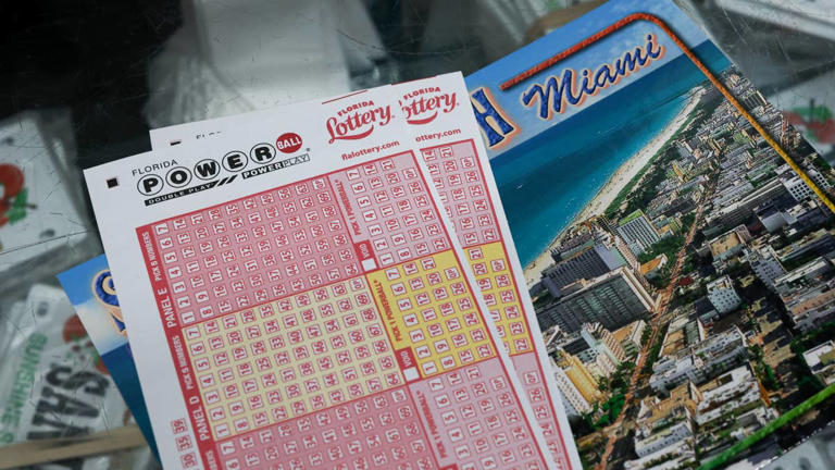 Powerball Hits $716 Milion and Megan Milions $443 Milion Before This ...