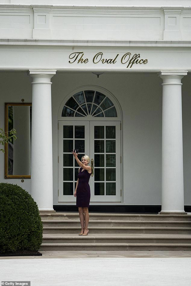 Trump slams Obama's 'dirty, filthy and broken' White House