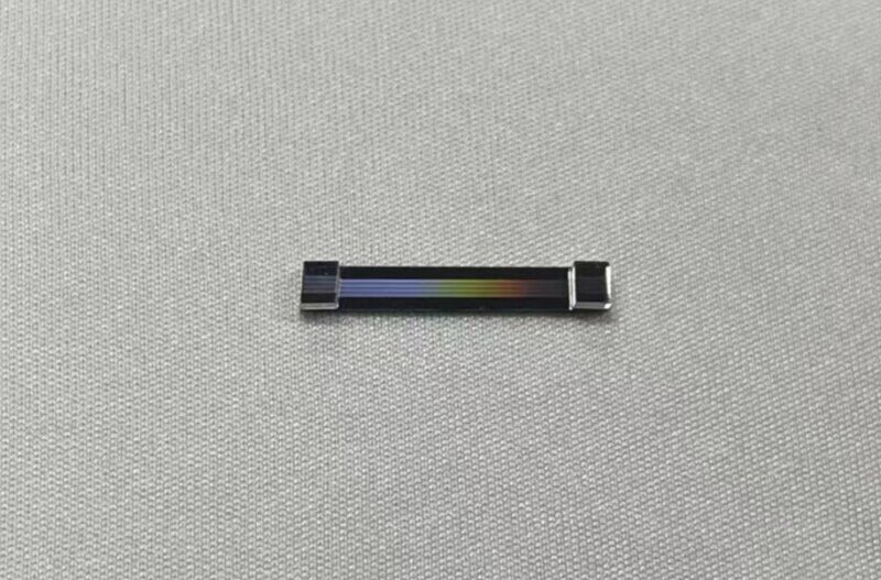 New converter could bridge light wavelength gap in quantum communications