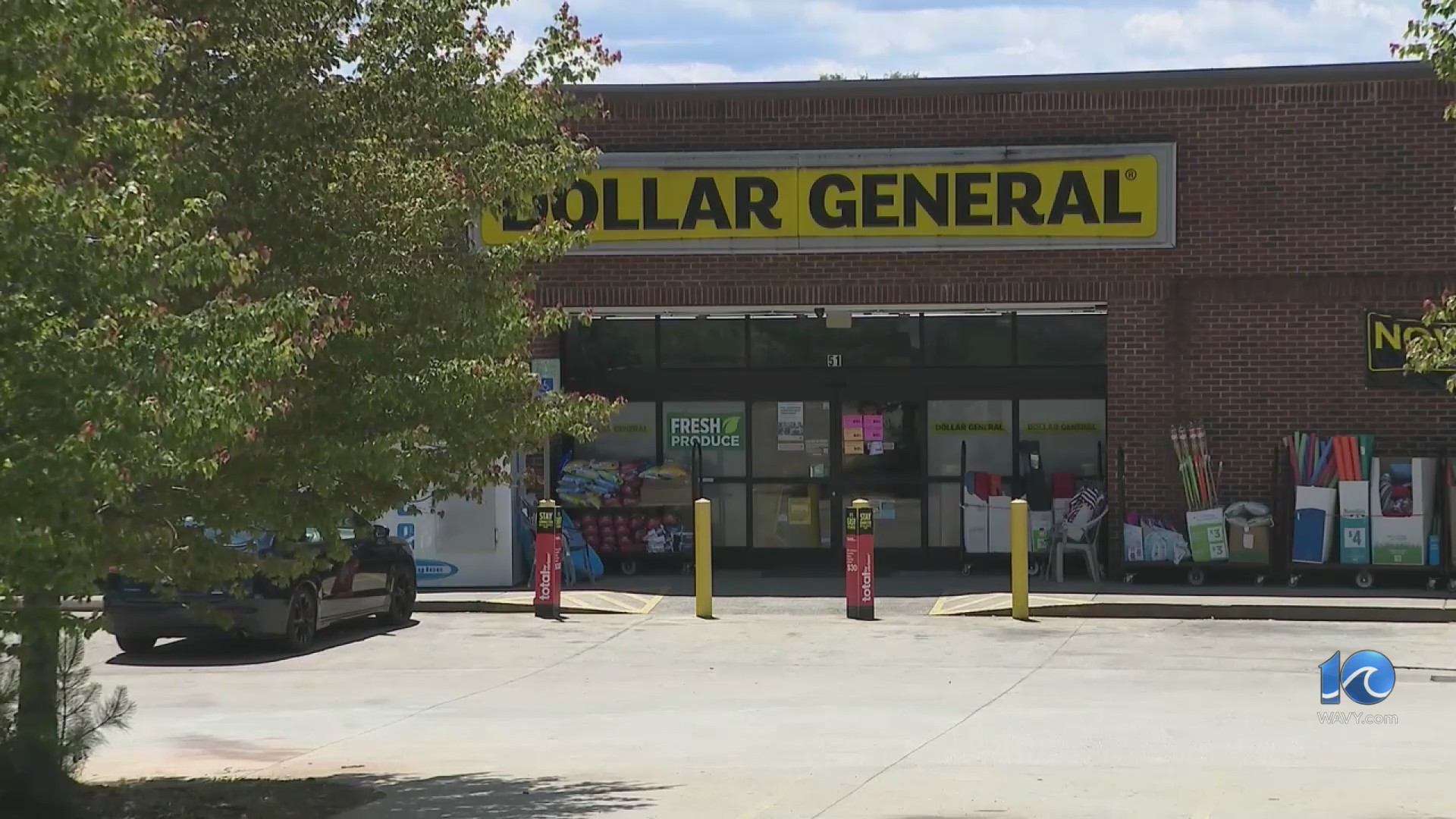 FTC, 20 states sue Dollar General, claiming customers overcharged
