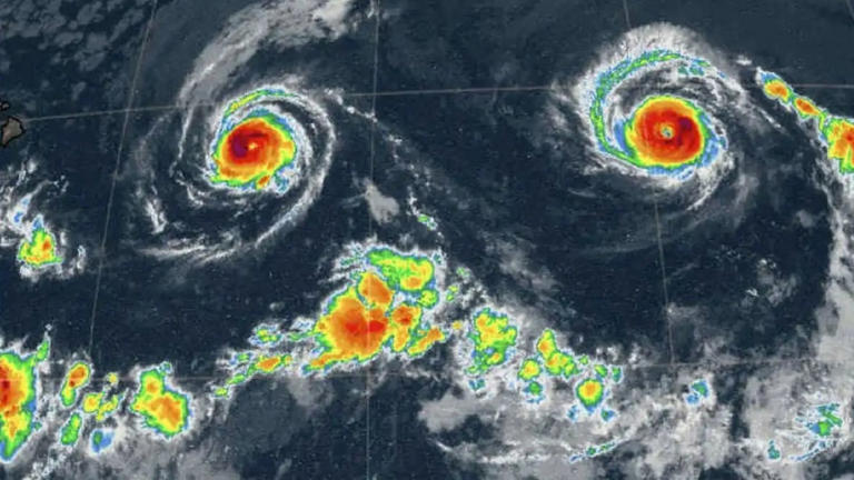 Twin hurricanes stare out to space as they barrel toward Hawaii