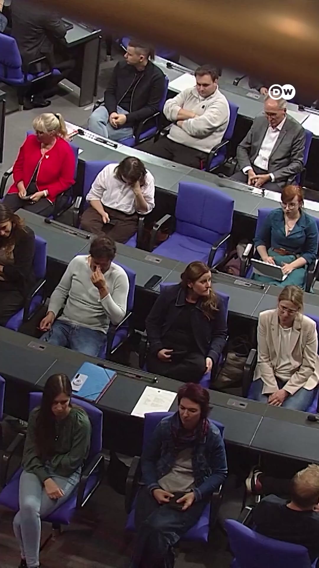 German MPs turn their backs on AfD during genocide debate