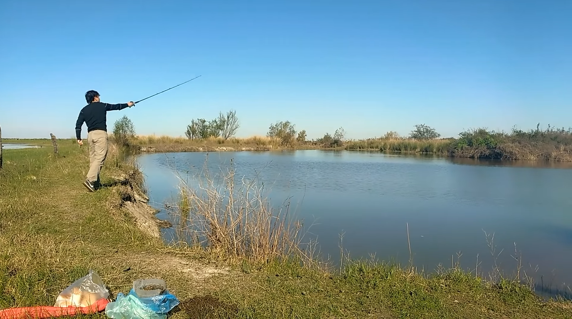 Pesca en arroyo con técnicas efectivas y abundantes picadas