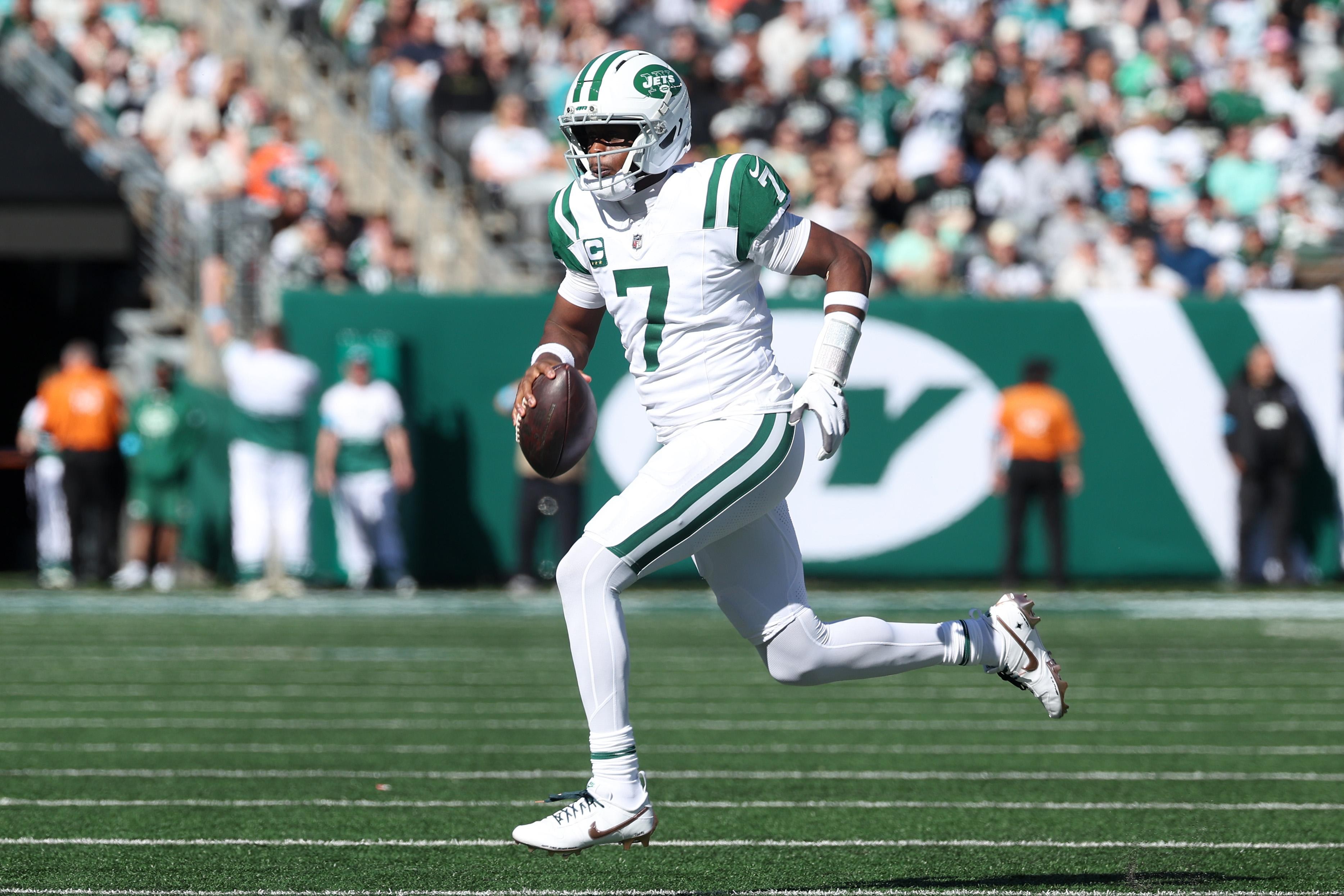 Geno Smith isn’t terrible this year