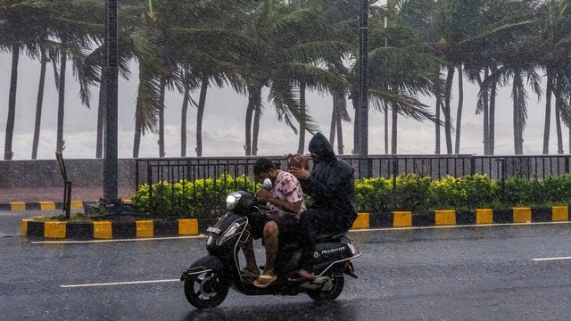 सावधान! सुबह आपके जगने से पहले ही दस्तक दे चुका होगा चक्रवात अर्नब, IMD ...