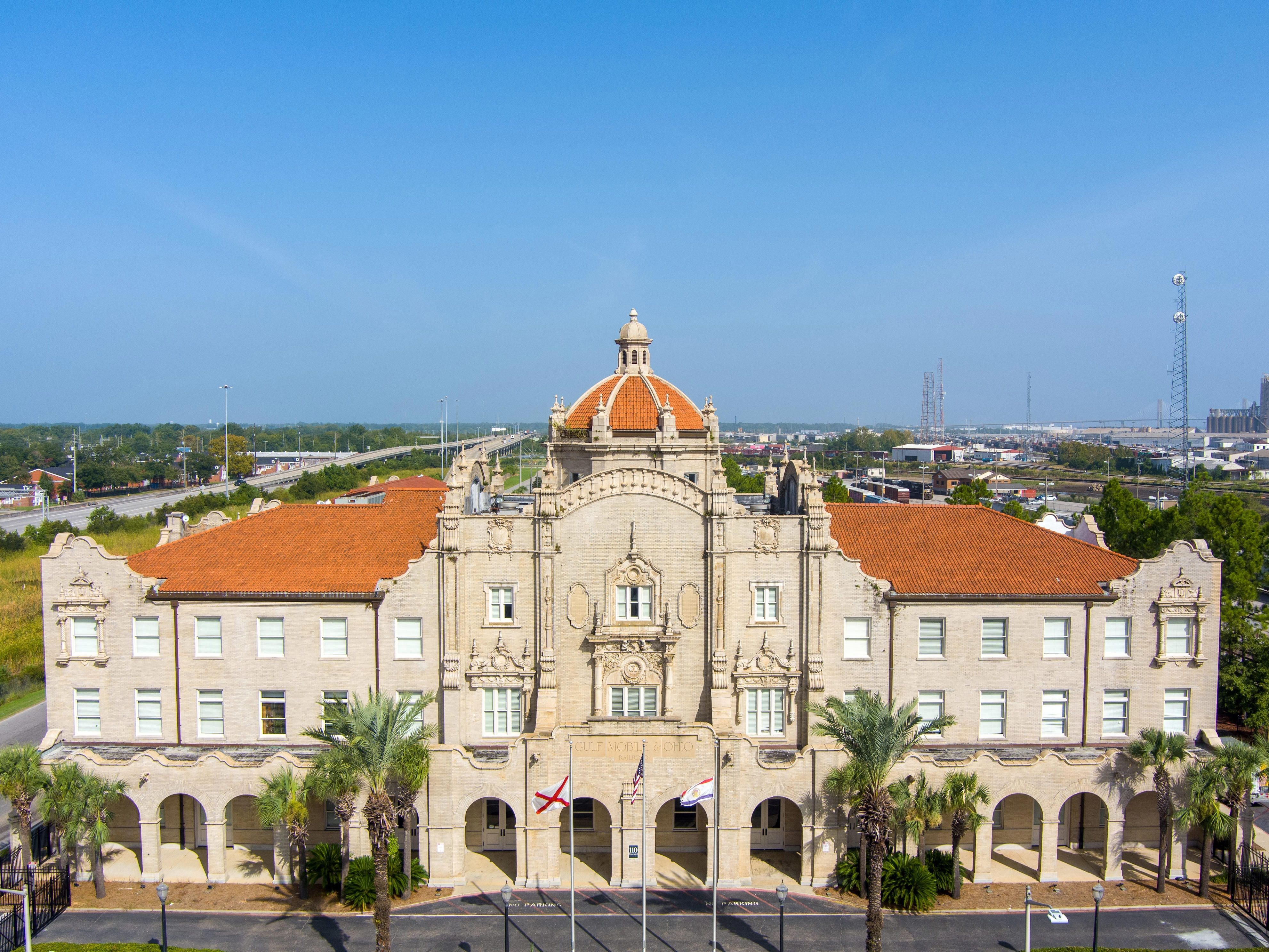 The coolest building in every US state, from historic estates to ...