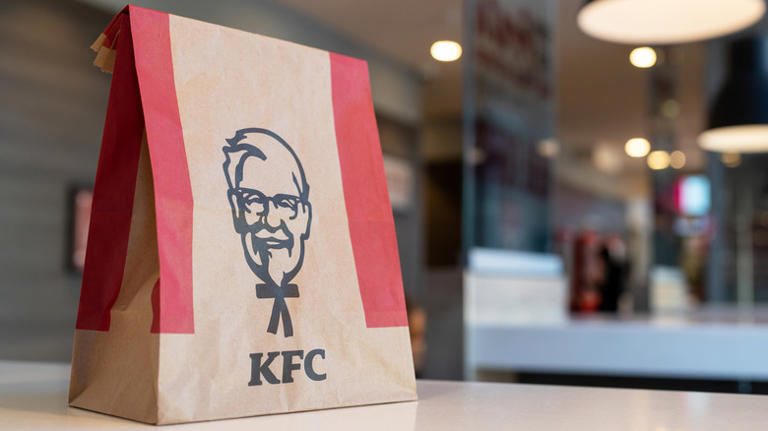 This vintage KFC dinner came with a dessert you won't find today