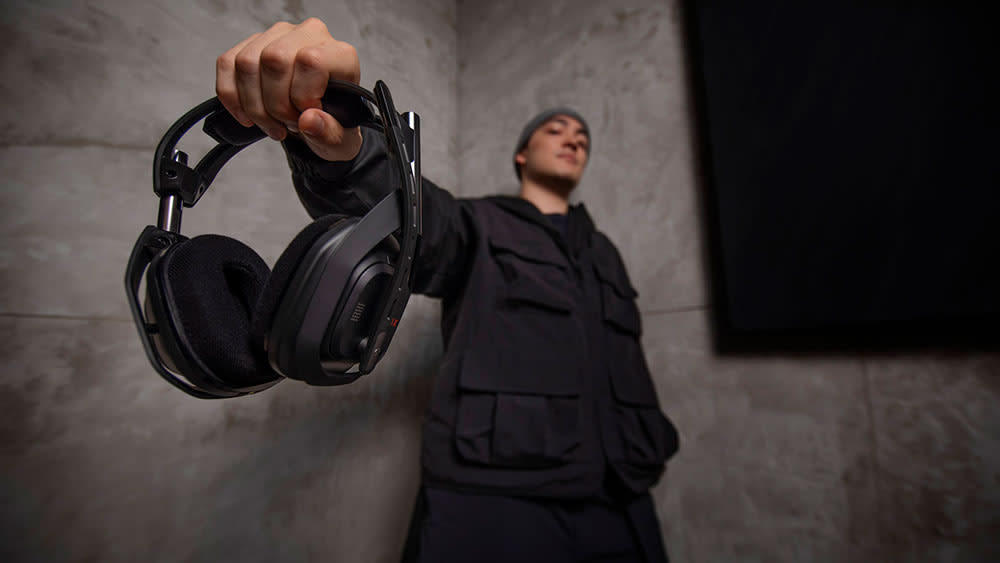 Logitech beats September-quarter views, guides higher for holiday period
