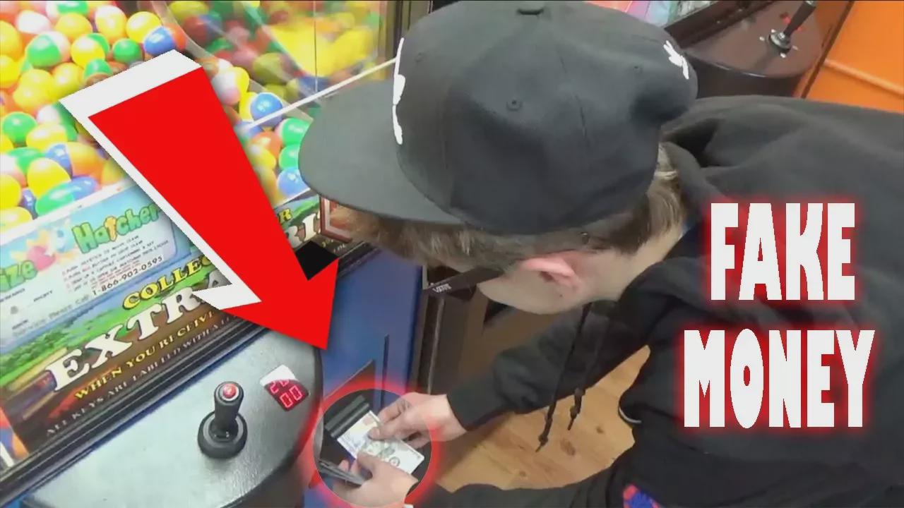 Will claw machines take fake money? | Gamer Green wins
