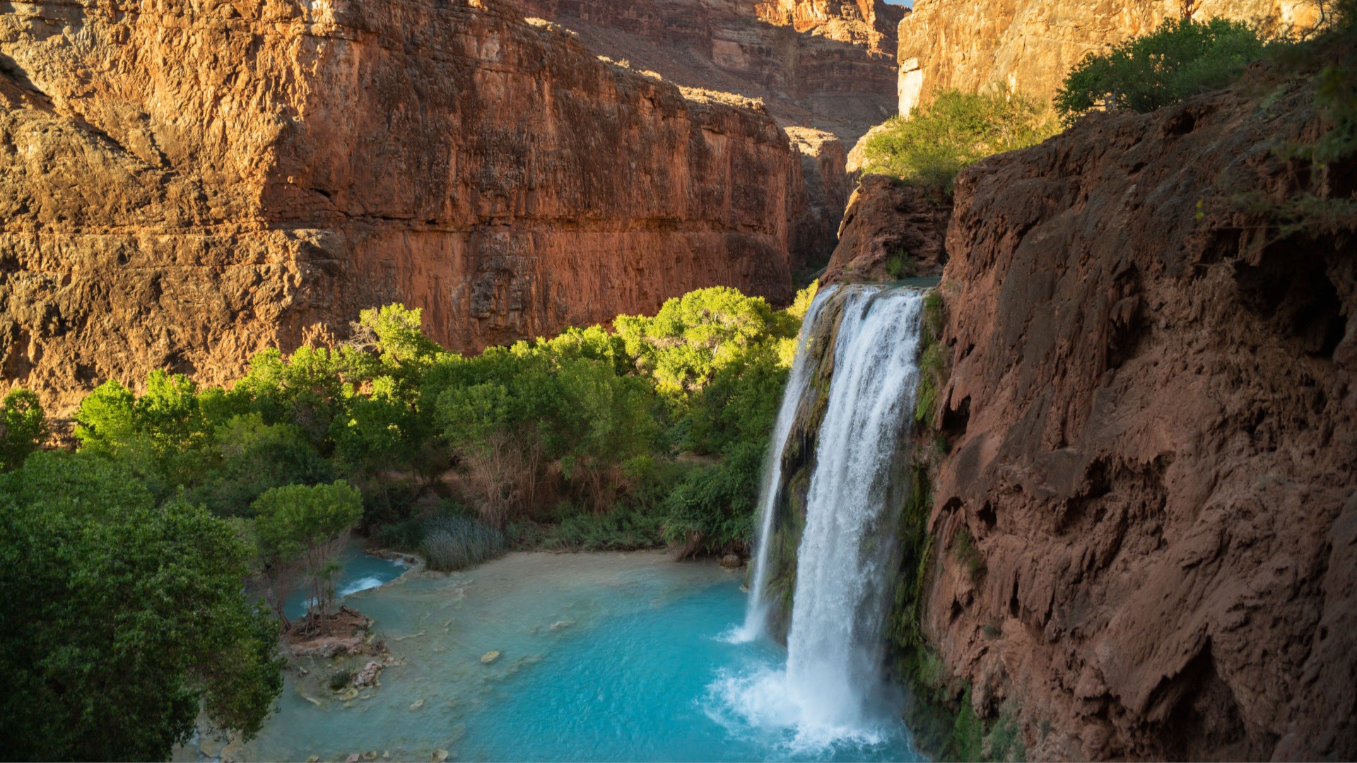 Everyone goes to Havasu Canyon for the waterfalls. Here's what they're ...