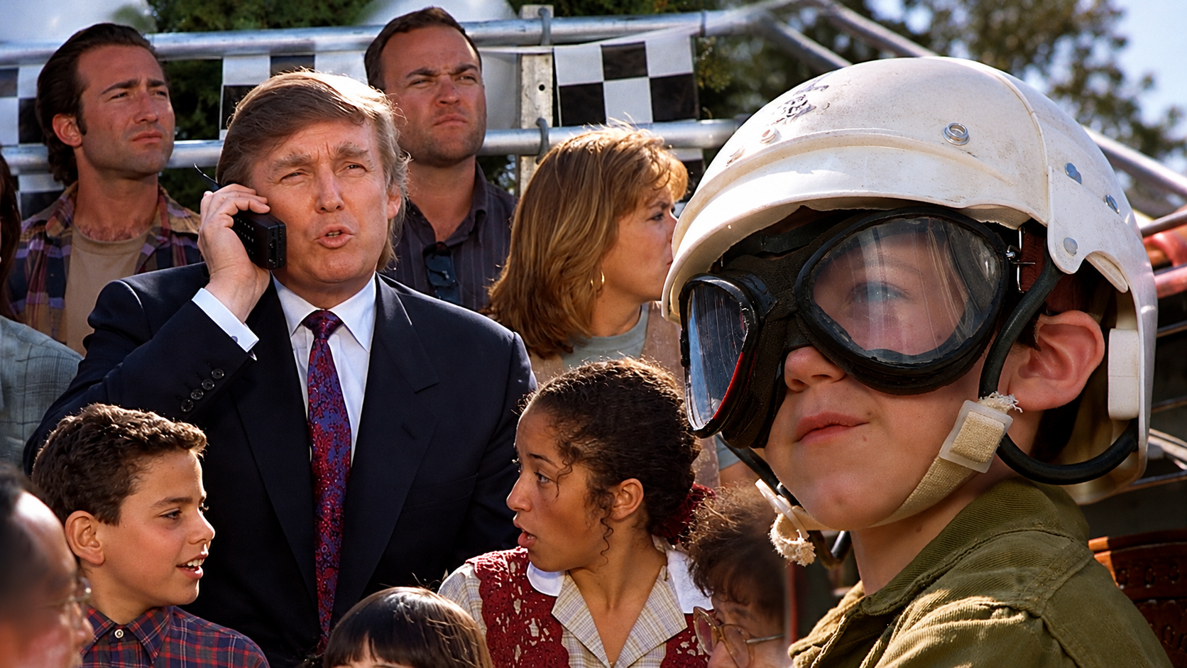 The gang enters the big race in The Little Rascals (1994)