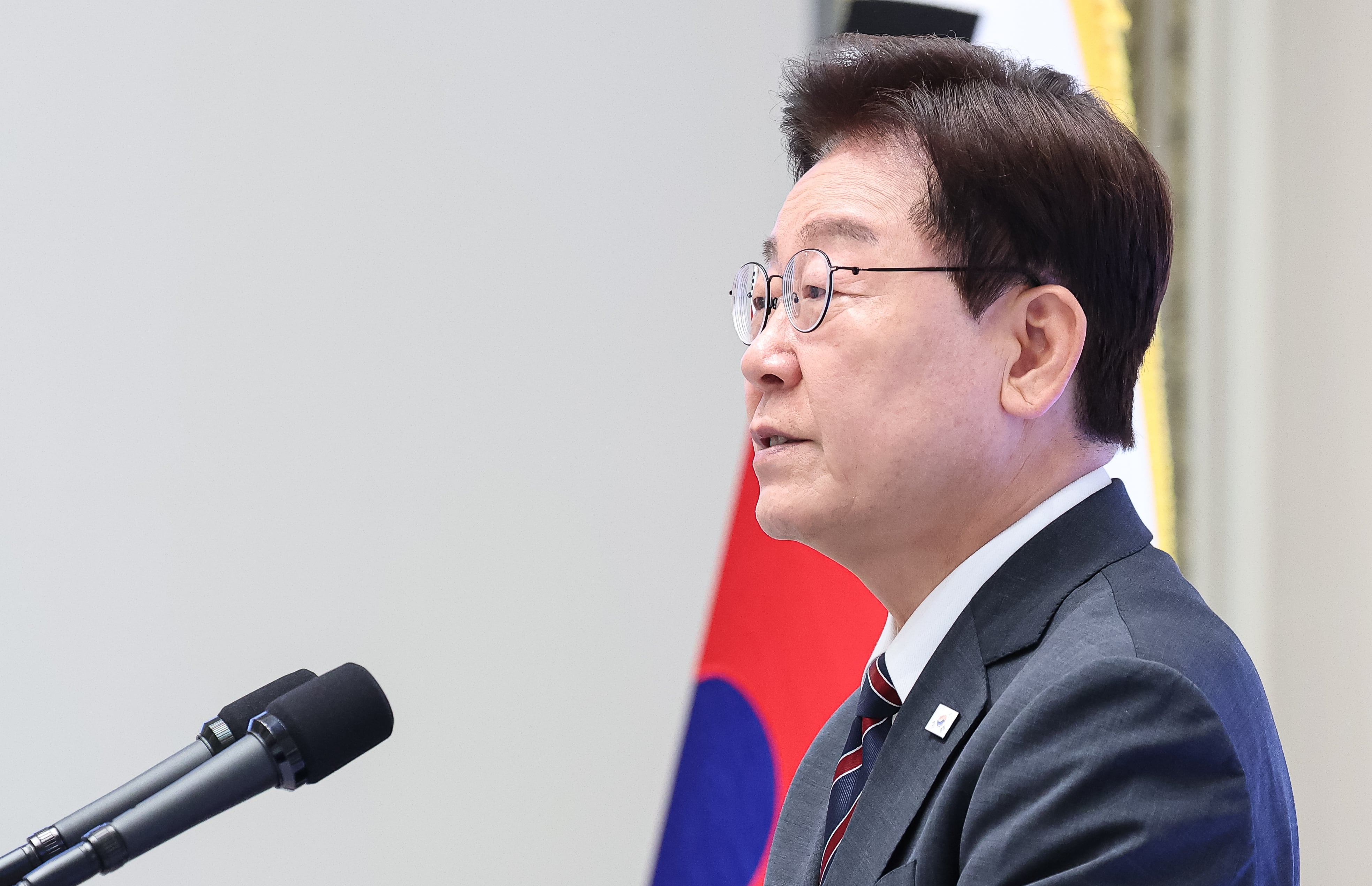 Lee Jae Myung's conciliatory policy risks war