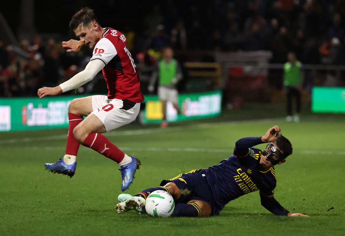 Why Arsenal star is wearing a protective face mask in Carabao Cup tie