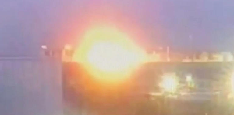 LAX’s embattled ‘people mover’ malfunctions with massive arc flash ...