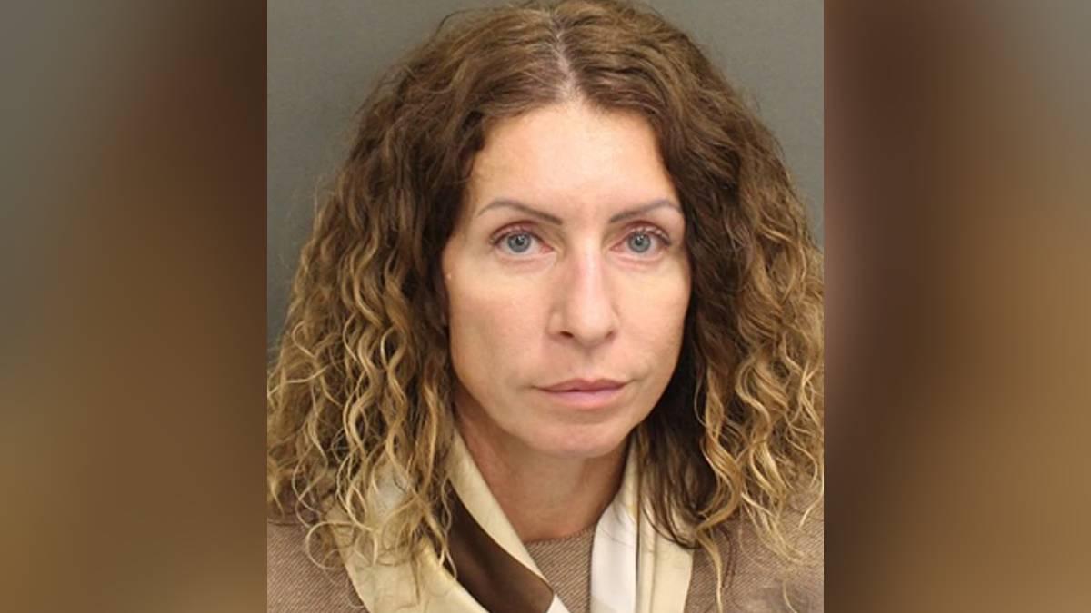 Florida mom arrested after Vegas trip leaves kids alone at home
