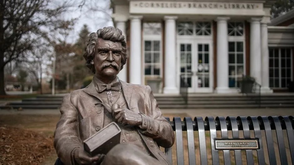 8 authors who worked as journalists before writing fiction