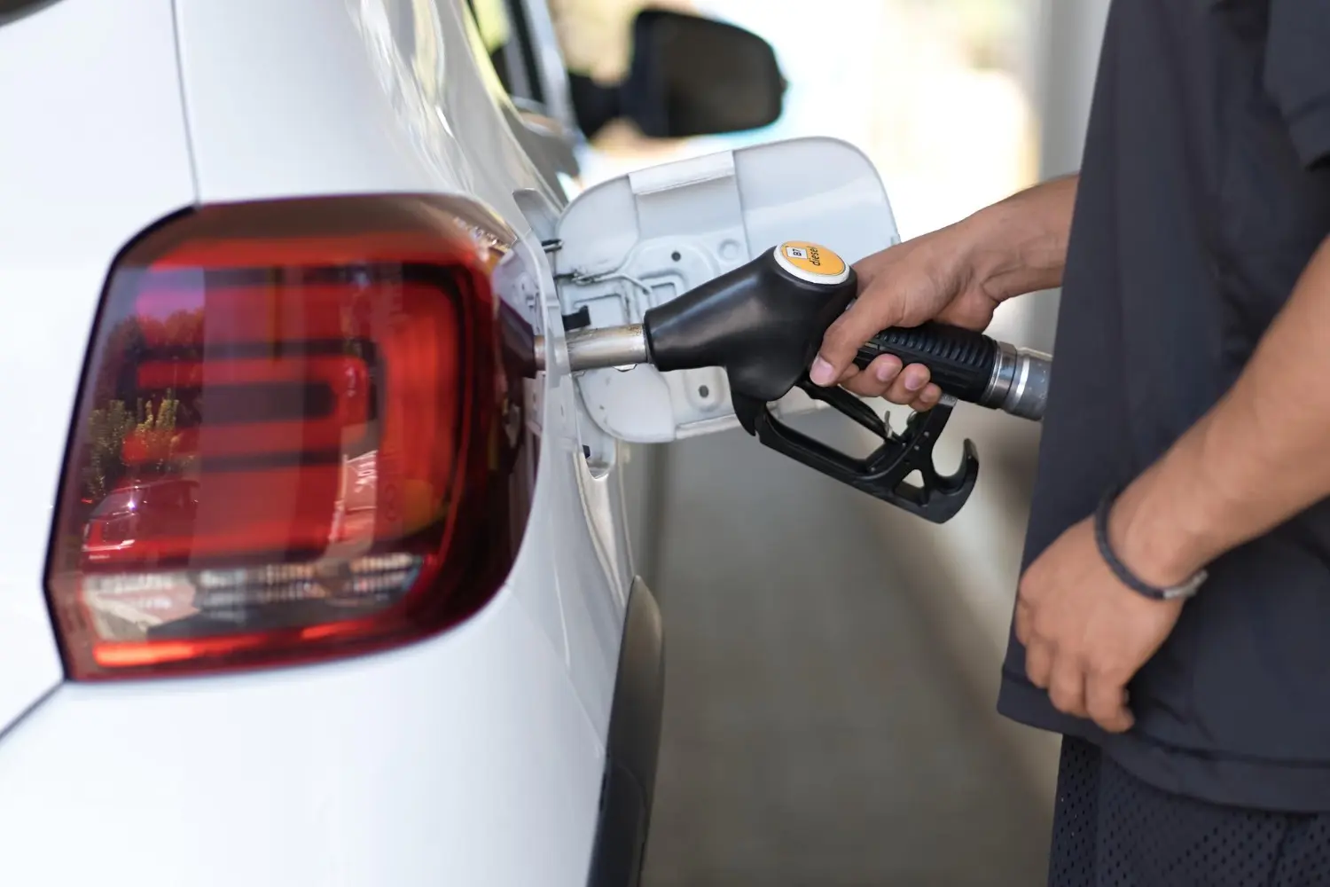 Diésel renovable: qué es y cómo funciona este combustible renovable