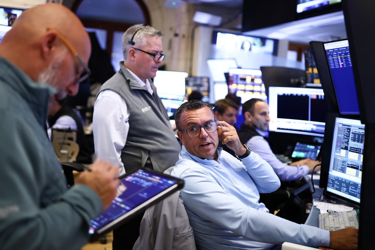 The Santa rally ramps up today—if these 3 things don't ruin it