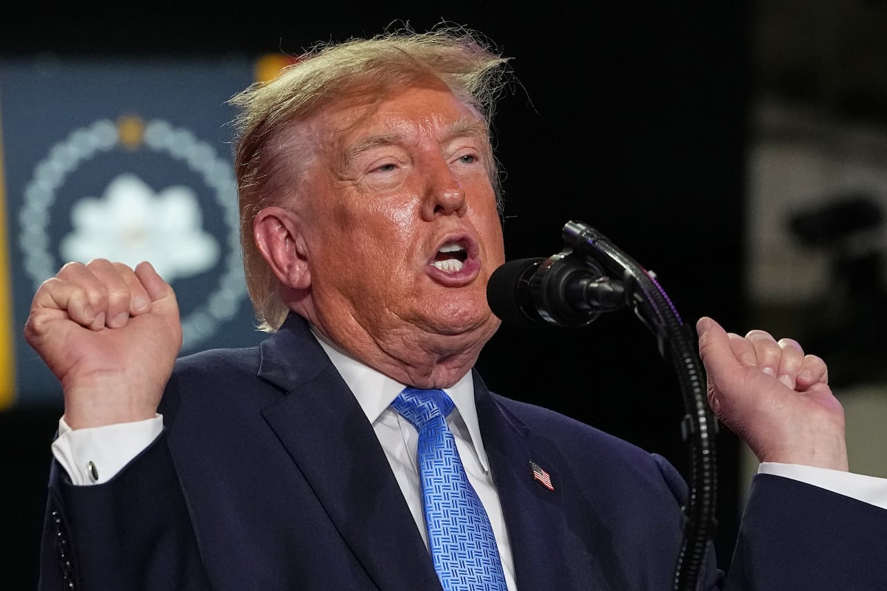 Trump wades into Canadian politics with kudos for Parti Québécois, BC ...
