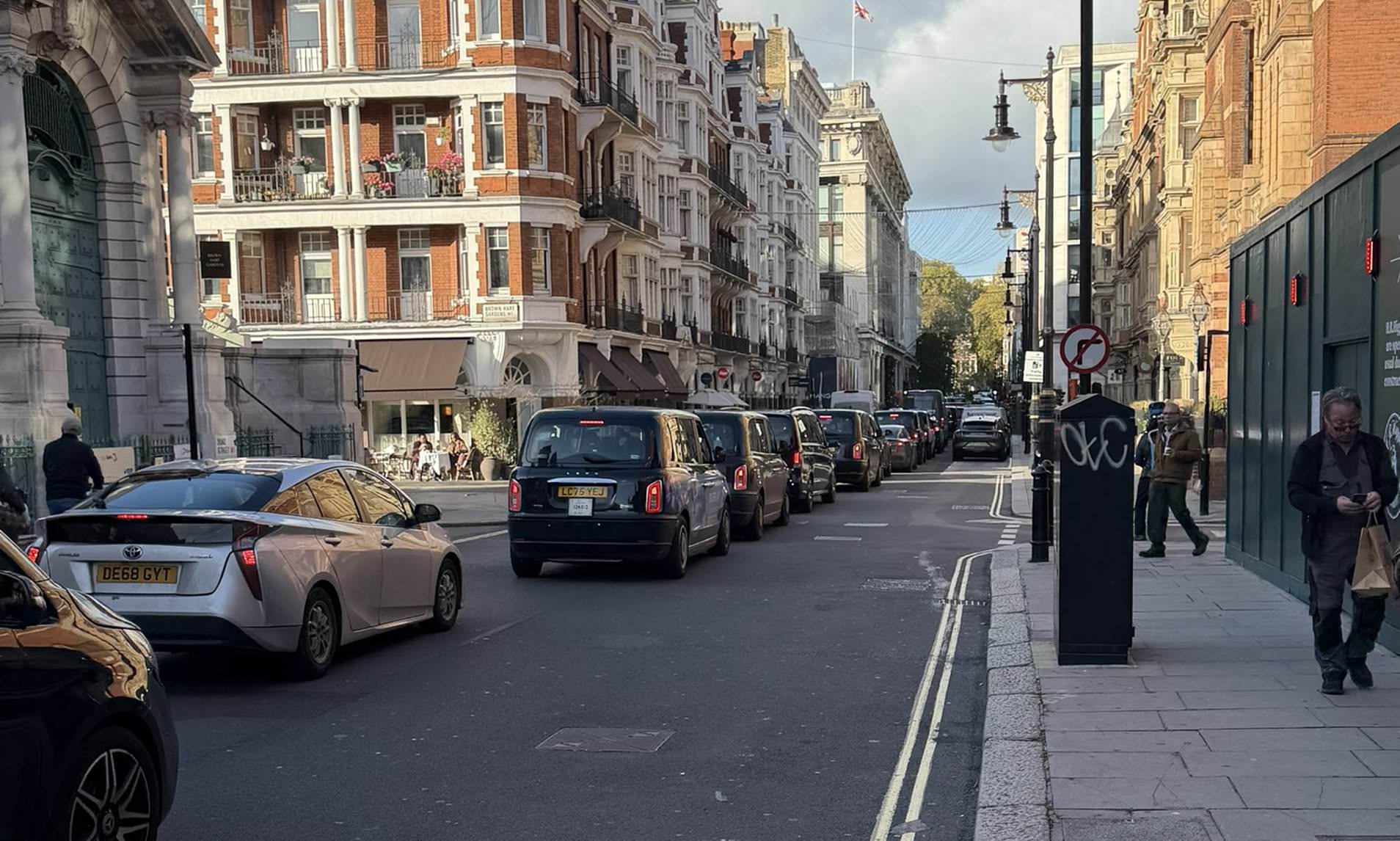 Sadiq Khan's pedestrian-only zone for Oxford Street hammers neighbouring streets with traffic jams