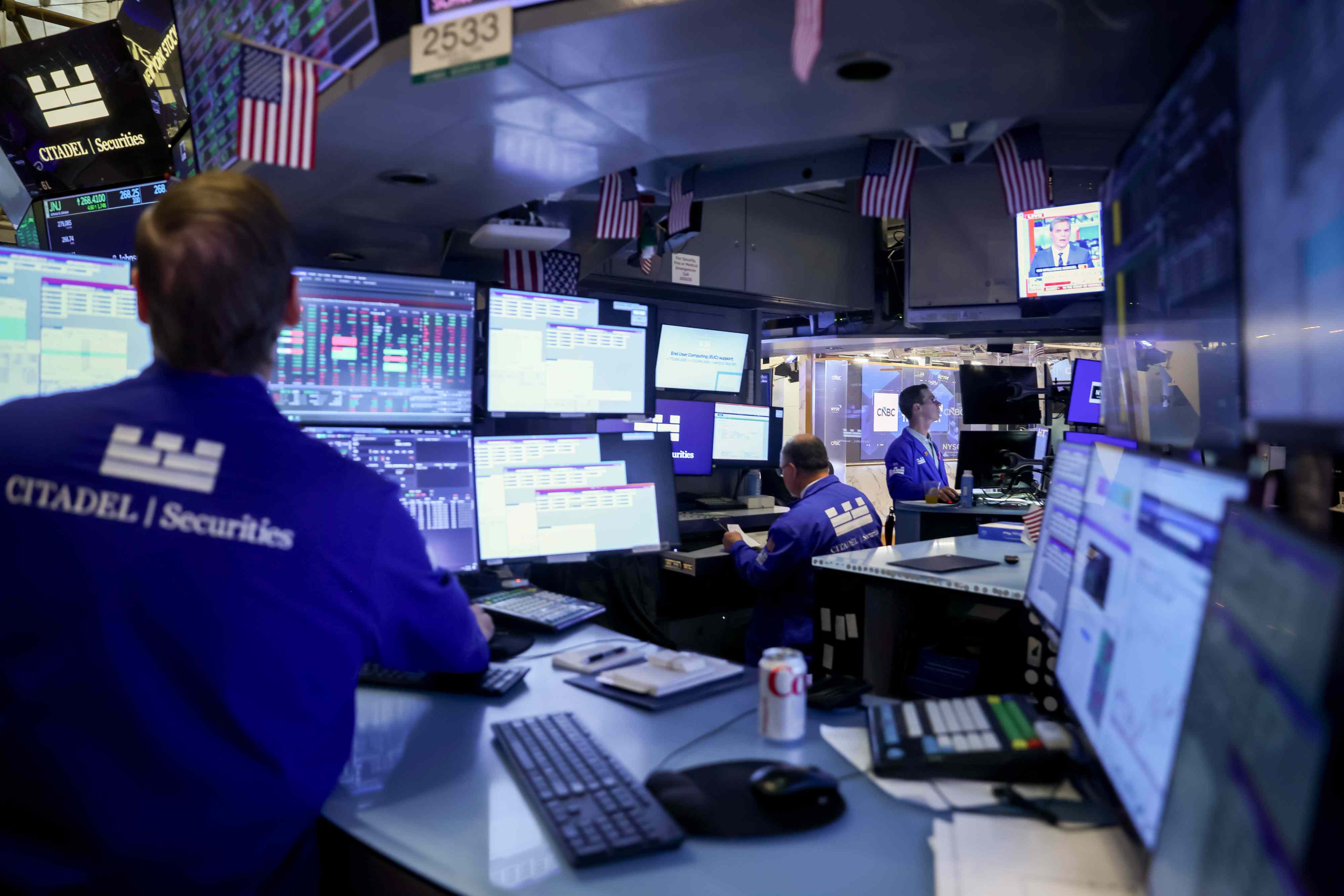 Stock market today: Indexes end higher on busy earnings day as tech ...