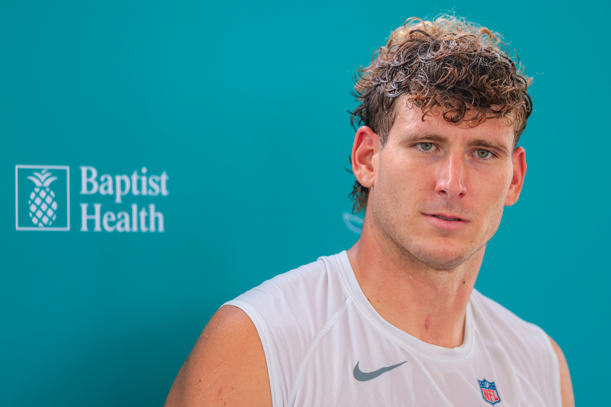 Seahawks sign TE Ben Sims to practice squad