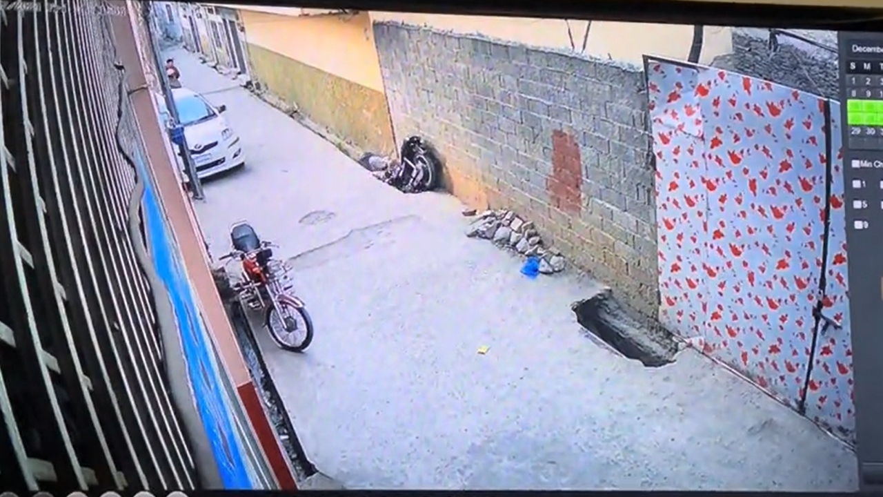 Motorcyclist slips into open drain in Swat, Pakistan