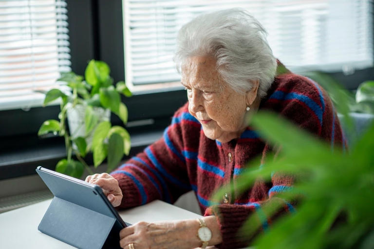 She spent $60K replacing daughter's roof, windows and AC at 80 — four ...