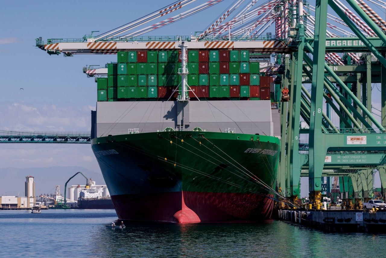 Strike vote by 250 watchmen puts nation's busiest port complex at risk