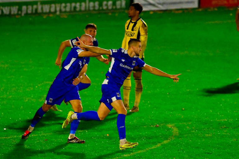 Torquay United troubles deepen as ten-man Gulls beaten at AFC Totton