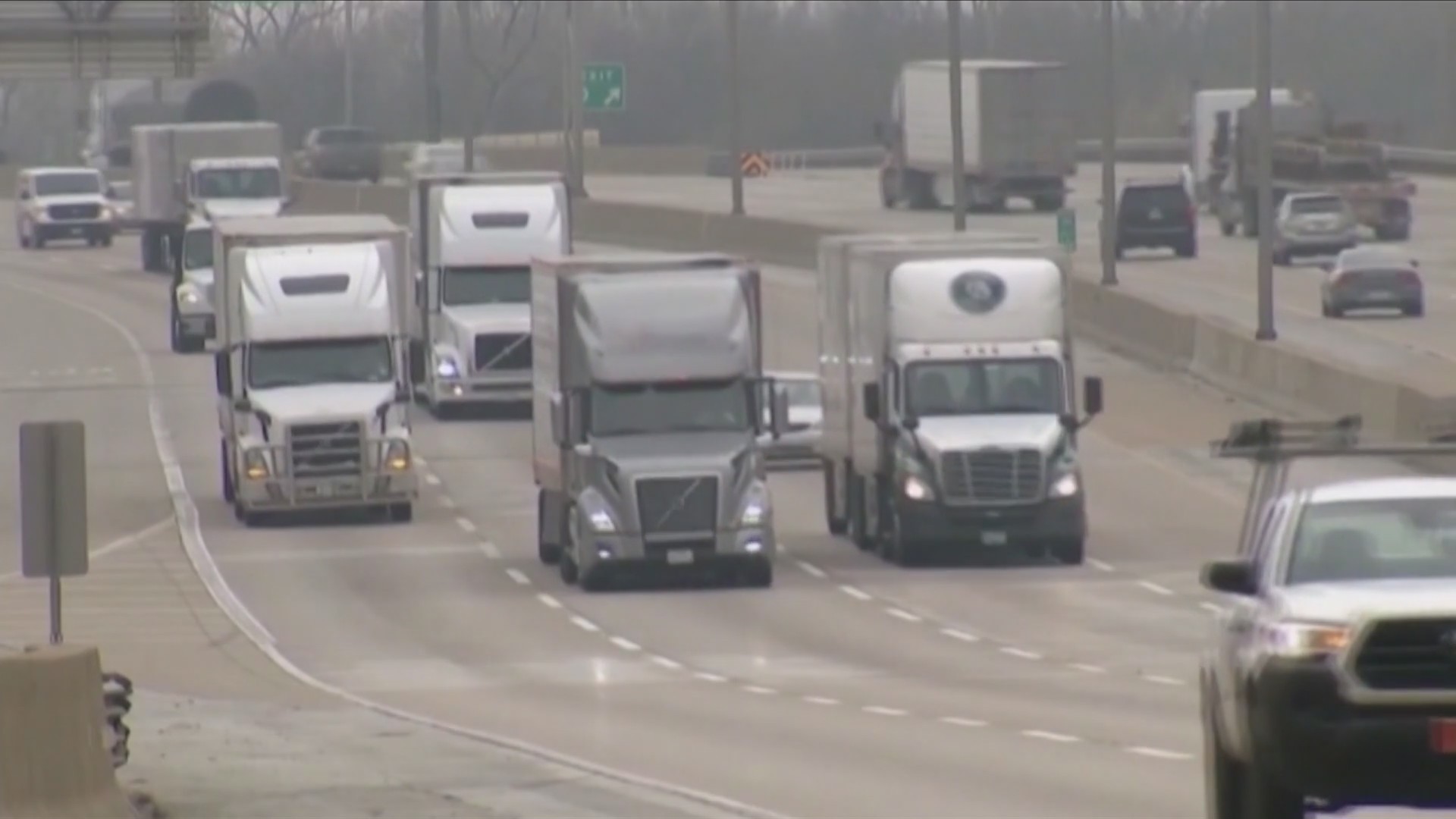 New Iowa program to help fill national shortage of commercial truck drivers