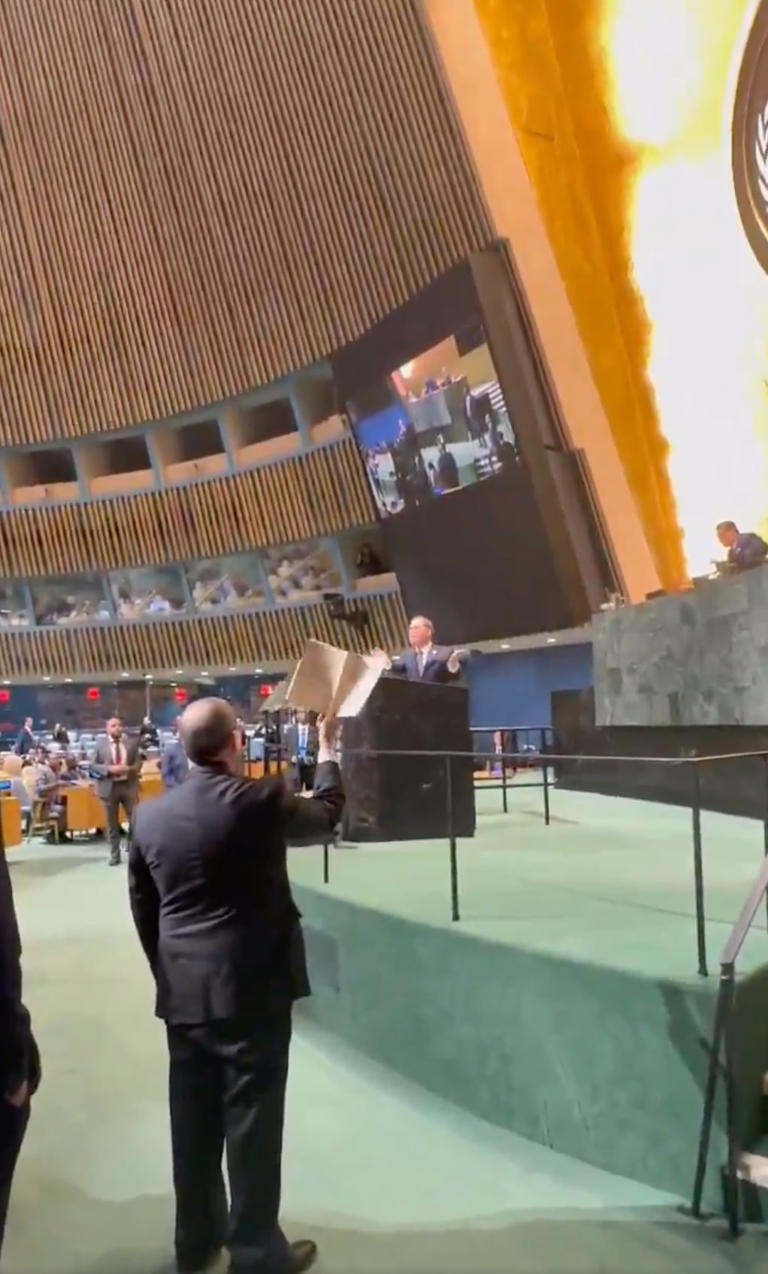 MAGA goon explodes on UN stage in fiery shouting match