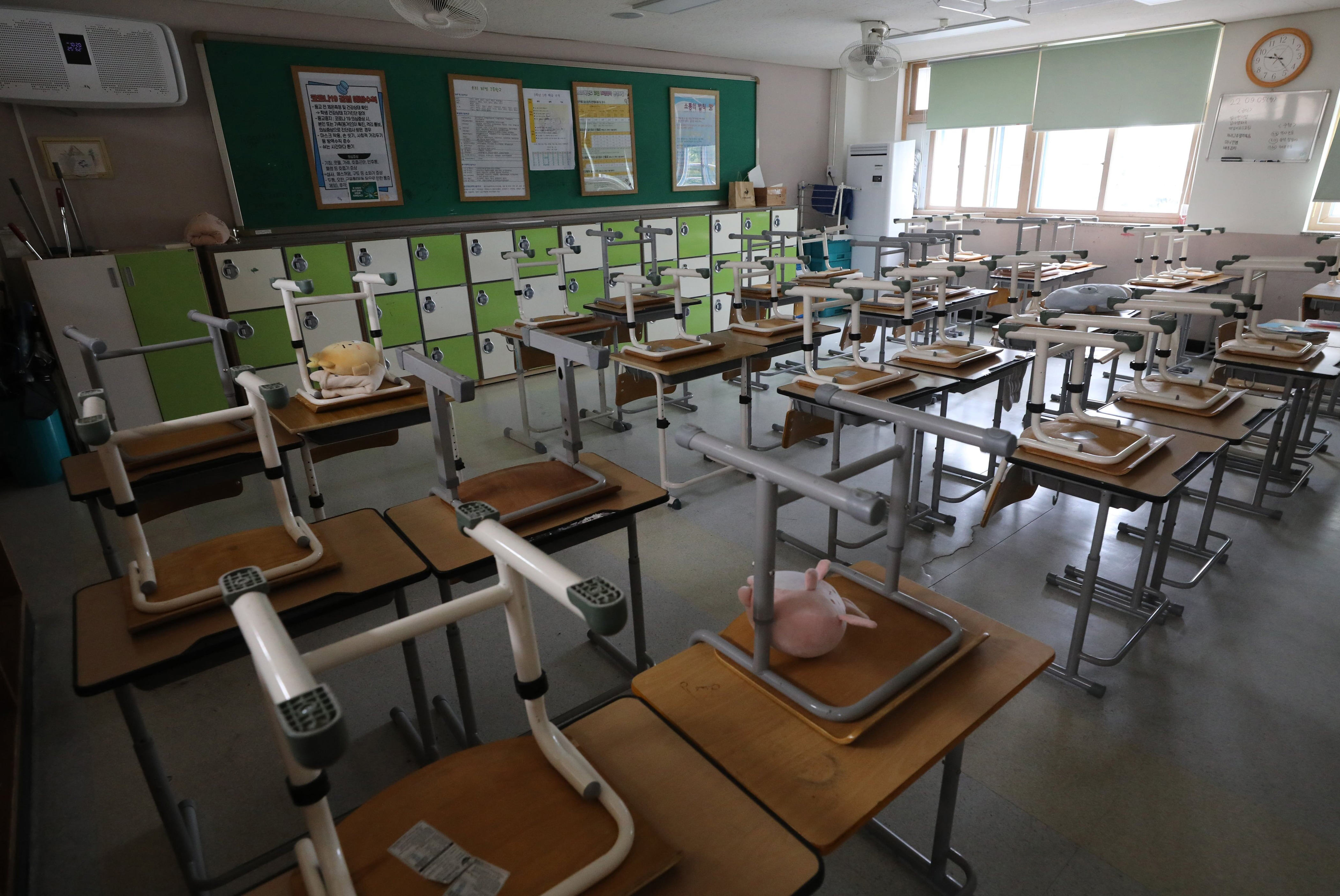Exclusive: Teachers' sneaky reemployment during vacations surges