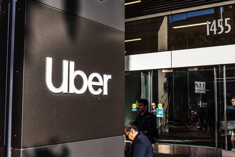 Woman alleges Uber driver locked car, abused and threatened her over ...